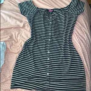 Cute stripes w buttons dress